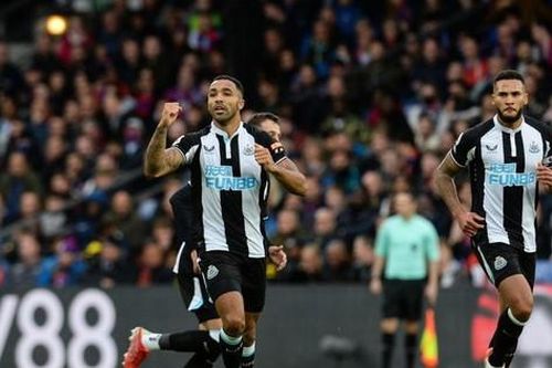 Nhờ VAR, Newcastle thoát thua trong gang tấc
