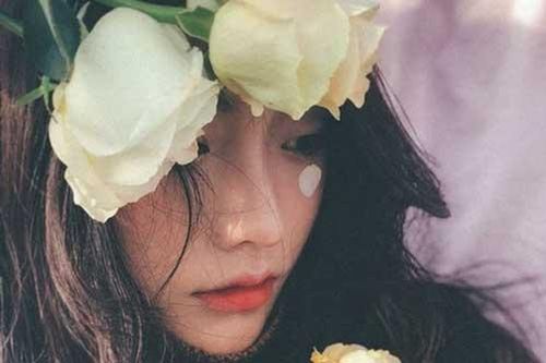 Đêm tân hôn mẹ chồng gõ cửa đòi vàng cưới vì bị lỗ tiền cỗ, tôi không nghe thì bà tuyên bố một câu choáng váng