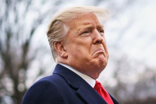 Vừa ra mắt vài giờ, mạng xã hội của ông Donald Trump đã bị hacker xâm nhập