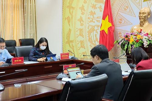 Kỳ họp thứ hai, Quốc hội khóa XV: Thảo luận ở tổ về dự án Luật Điện ảnh sửa đổi và dự án Luật Thi đua, khen thưởng sửa đổi