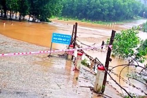 Kinh tế Kinh tế Hương Thủy: Xã miền núi có nơi ngập sâu 7m, sạt lở hàng chục khối đất