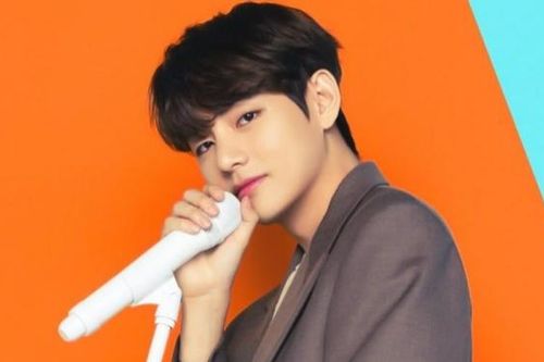 V BTS gặp chấn thương trước thềm concert online
