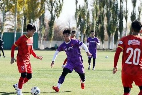 U23 Việt Nam chia quân đấu tập