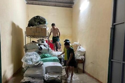 Quảng Ngãi di dời khẩn cấp hàng nghìn hộ dân vùng lũ trong đêm