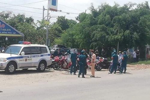 Tiêm đủ 2 mũi vắc xin vẫn mắc Covid-19, Bình Phước siết người vào tỉnh