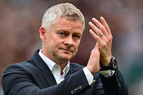 Solskjaer thừa nhận Man United chỉ đuổi theo Liverpool