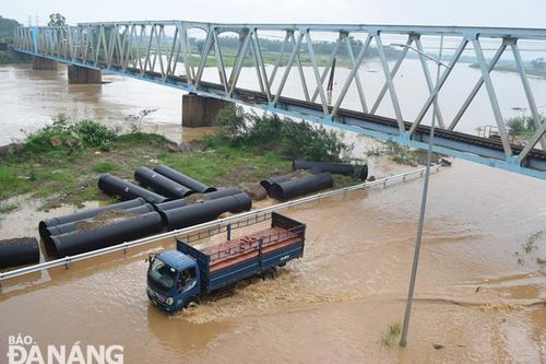 Lũ trên các sông đang xuống chậm, Đà Nẵng vẫn còn mưa to