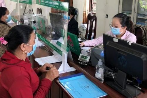 Kinh tế Kinh tế Hương Thủy: Giải ngân vốn vay đầu tiên cho lao động về từ vùng dịch