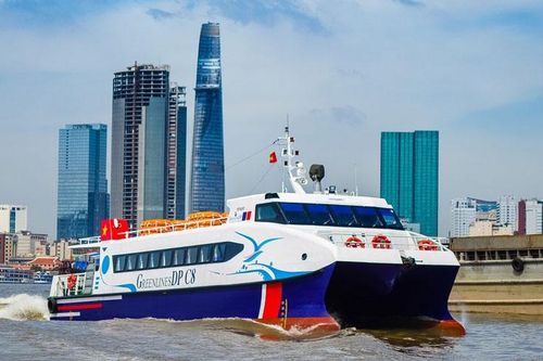 Du khách thành phố Hồ Chí Minh hào hứng với những tour đầu tiên sau giãn cách