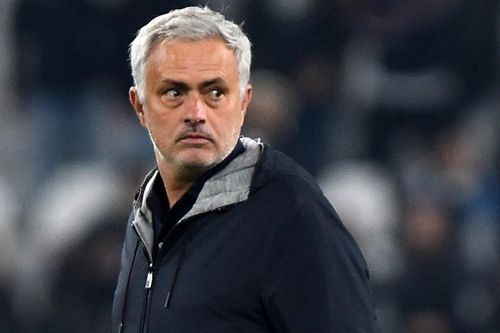 Mourinho gạch tên nhiều cầu thủ sau trận thua 1-6