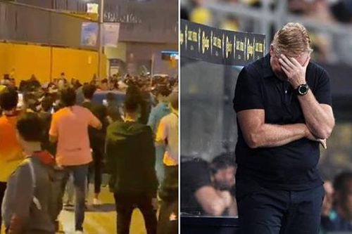 CĐV Barcelona giận dữ bao vây xe HLV Koeman