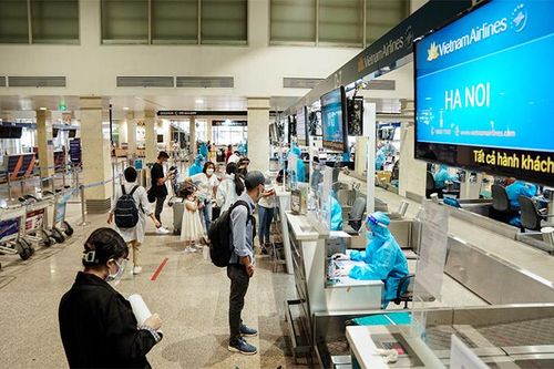Dừng yêu cầu hành khách đi máy bay và đi tàu kê khai cam kết phòng, chống dịch COVID-19