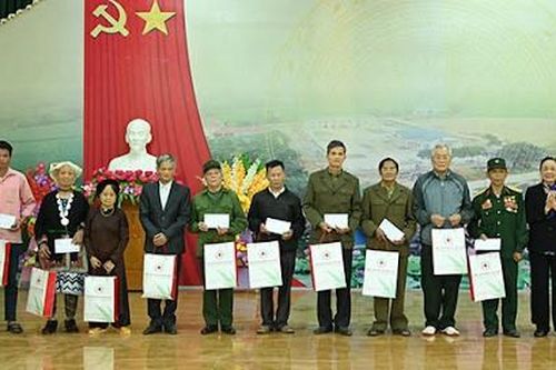 Đề xuất nâng mức chi tặng quà, hỗ trợ do UBMTTQ Việt Nam thực hiện