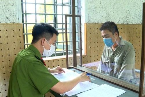 Khởi tố, bắt tạm giam nhóm đối tượng vận chuyển trái phép số lượng lớn bộ test SARS-CoV-2