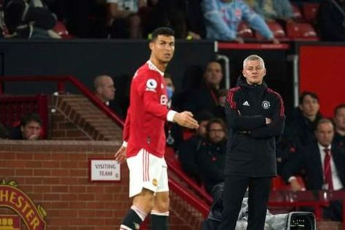Solskjaer nói gì sau khi MU thảm bại?