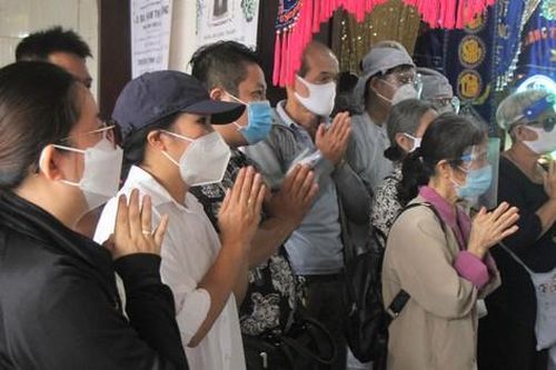 Thành Lộc, Phương Thanh cùng nhiều nghệ sĩ tiễn biệt đạo diễn Trần Cảnh Đôn