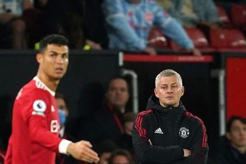 MU họp khẩn, xem xét sa thải HLV Ole Solskjaer