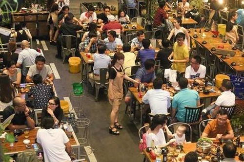 TP.HCM dự kiến cho kinh doanh ăn uống tại chỗ nhưng không rượu bia, máy lạnh