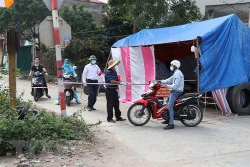 Tăng cường giám sát, xét nghiệm những điểm có người về từ vùng dịch