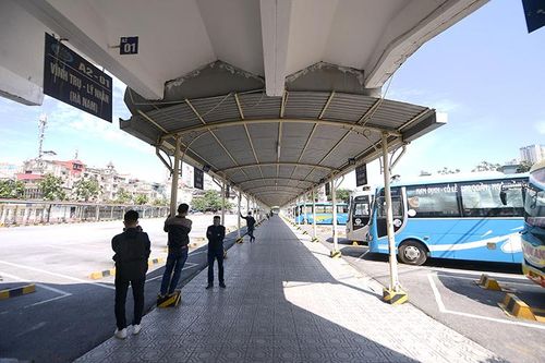 Vận tải khách liên tỉnh mở lại sau khi các địa phương công bố cấp độ dịch