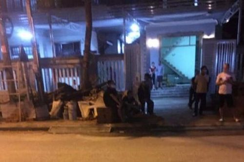 Bị vây đánh bất ngờ vì lùi xe làm vỡ viên gạch, nhóm thợ về lấy hung khí tấn công chủ nhà