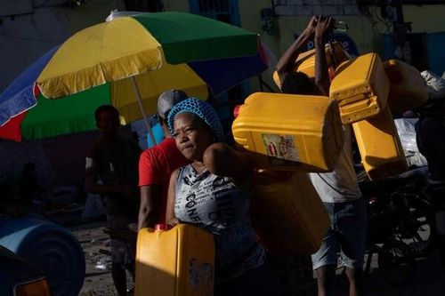 UNICEF cảnh báo nguy cơ sản phụ và trẻ sơ sinh ở Haiti không đảm bảo sức khỏe vì thiếu điện