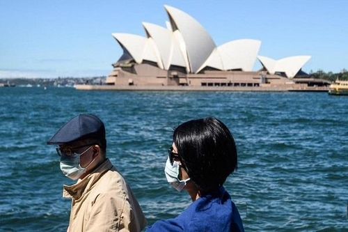 Giáo sư Australia: Nếu dân chủ quan, dịch bệnh có thể bùng lại