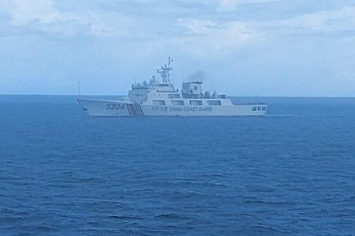 Trung Quốc quấy rối Malaysia và Indonesia khai thác dầu khí trên biển