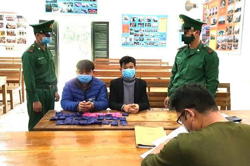 Sơn La: Bắt giữ 2 đối tượng vận chuyển 6.000 viên ma túy tổng hợp