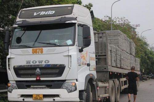 Phạt hơn 2 tỷ đồng đối với các trường hợp vi phạm chở quá khổ, quá tải