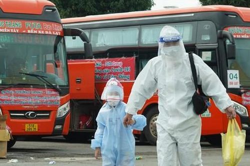 Tiêm vắc xin cho trẻ, phụ huynh không nên lo lắng