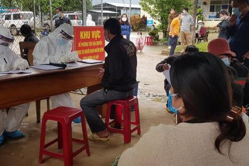 Huyện miền núi Quảng Nam thêm 89 ca mắc và nghi mắc COVID-19, nhiều trường hợp là học sinh
