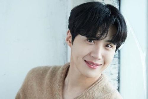 Kim Seon Ho được minh oan, tiết lộ bạn gái cũ nhiều lần nói dối