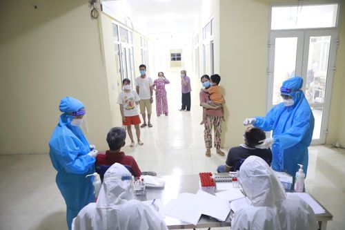 Vĩnh Phúc thông tin trường hợp đã tiêm đủ vaccine vẫn yêu cầu cách ly