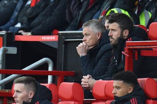 MU thảm bại 0-5 trước Liverpool: Tất cả đều chờ một câu nói của Solskjaer
