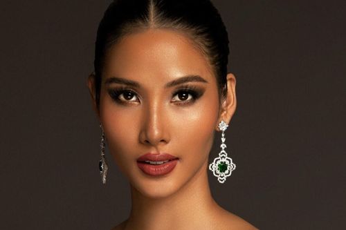Giữa ồn ào bị đồng nghiệp nói xấu sau lưng, Hoàng Thùy lên tiếng ẩn ý mà sâu cay