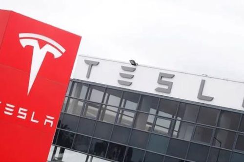 Tesla vượt mốc giá trị thị trường 1.000 tỷ đô la lịch sử