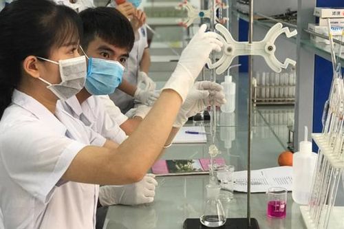 TP.HCM: Sinh viên thực hành, thí nghiệm được ưu tiên học trực tiếp