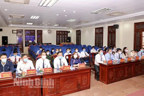 HĐND thành phố Ninh Bình tổ chức kỳ họp thứ 3