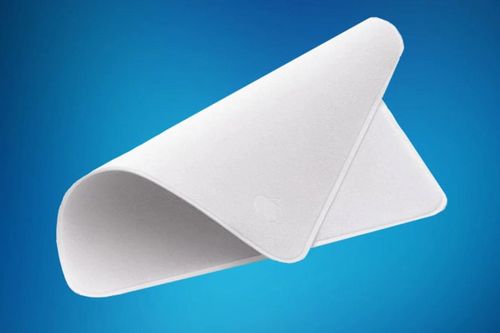 Người mua khăn lau màn hình giá 19 USD của Apple phải chờ đến 2022