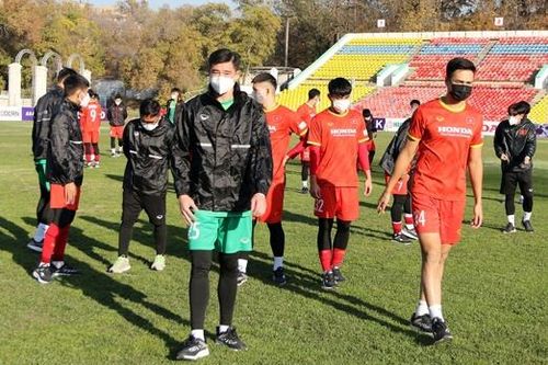 Vì sao U23 Việt Nam phải thi đấu trên mặt sân xấu?