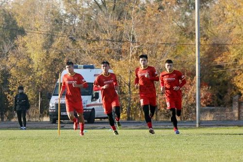 Tin U23 Việt Nam vs U23 Đài Loan 26/10: Không được làm quen sân, U23 Việt Nam đi dạo