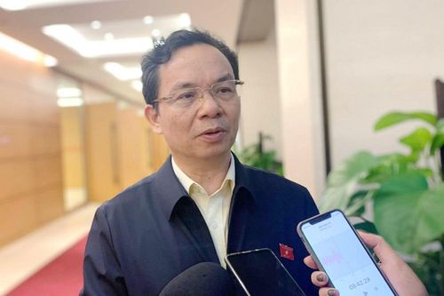Giá xăng tăng mạnh, đại biểu đề nghị có biện pháp kiềm chế
