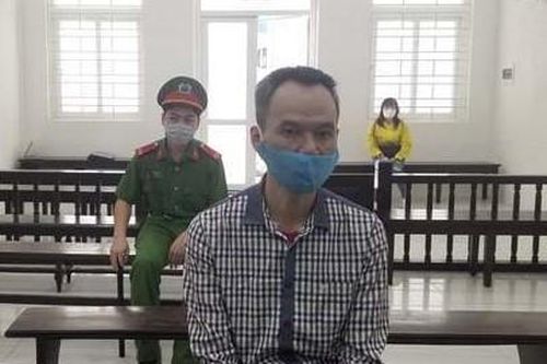 Thủ dao tìm đồng nghiệp để trả thù, một bảo vệ lĩnh án 13 năm tù