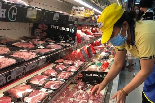 Vì sao giá lợn hơi lao dốc?