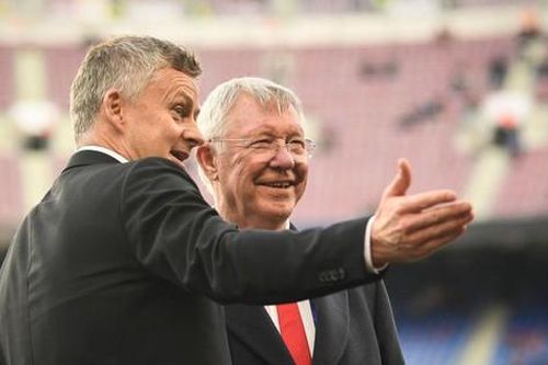 Sir Alex Ferguson xin MU giữ Solskjaer lại đến hết tuần