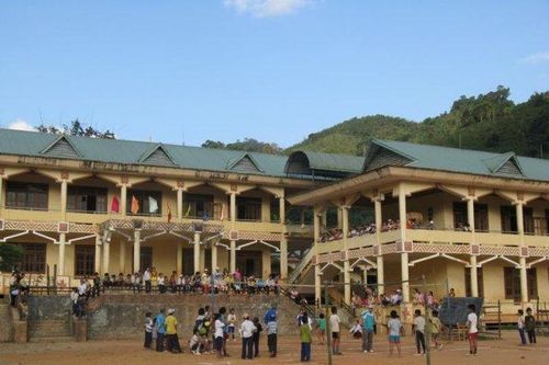 159 ca test nhanh dương tính nCoV trong một trường học