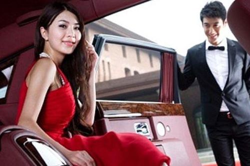 Tôi chán vợ, có nên ly hôn khi vợ chỉ bằng 'một góc' người yêu cũ?