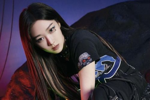 Giselle - Tân binh kiều nữ K-pop lột xác dù vướng tranh cãi