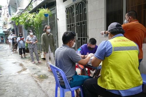 Hơn 5,6 triệu người ở TPHCM nhận hỗ trợ đợt 3